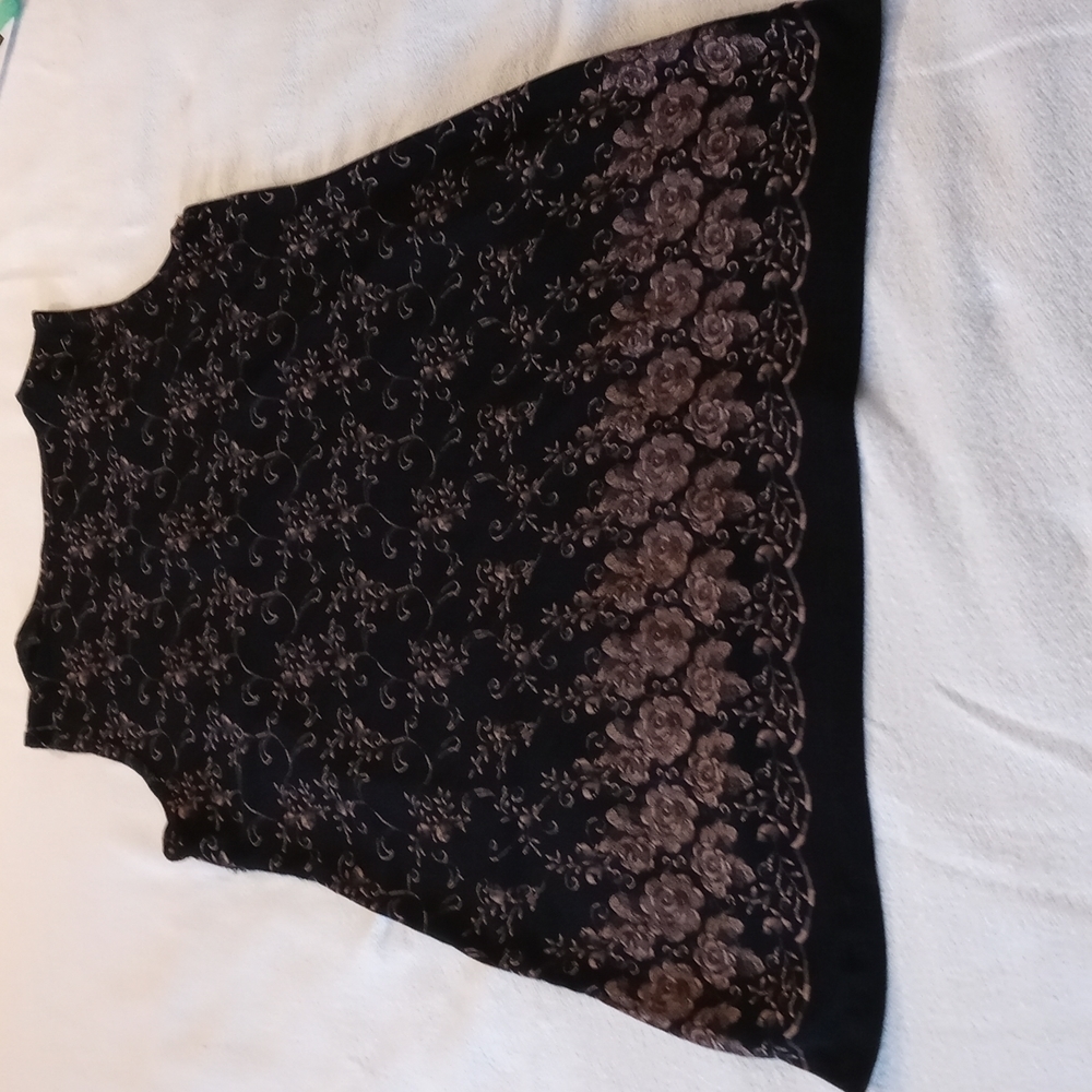 Dress - Picture 3 of 4